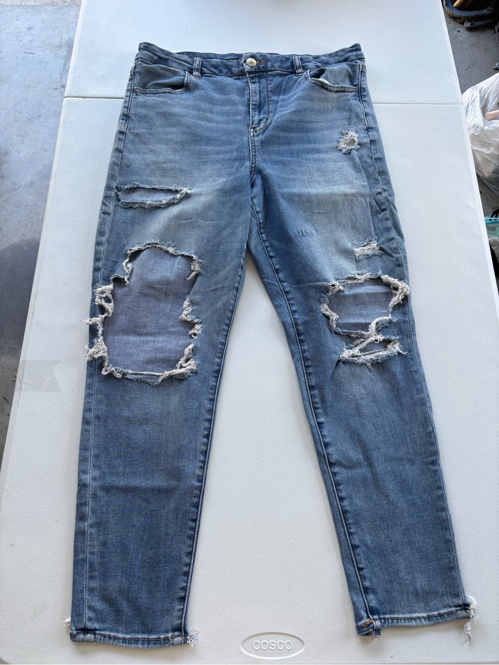 American Eagle Outfitters Light Blue Distressed Skinny Jeans